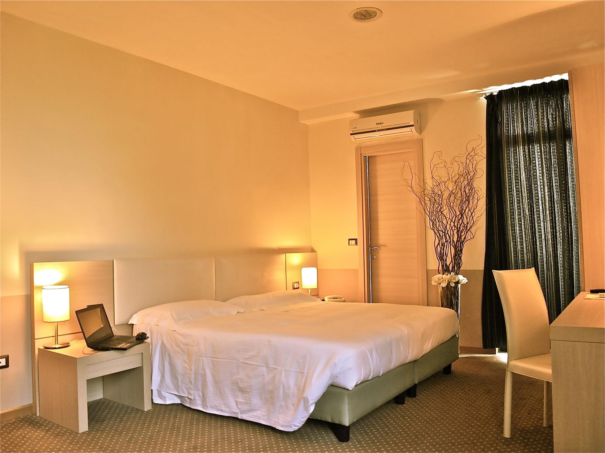 Domus Park Hotel & Spa Frascati Ngoại thất bức ảnh
